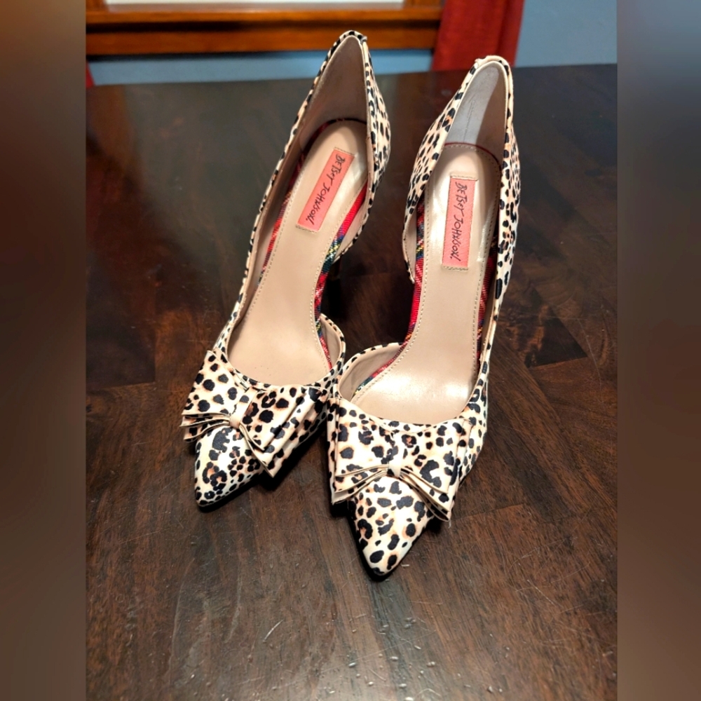 Betsey Johnson Leopard Print Pointed-Toe Heels